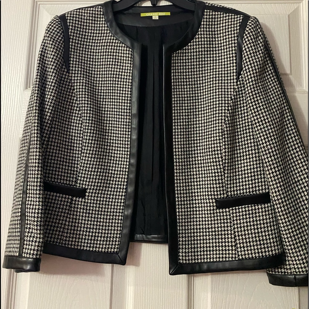 Shelly Jacket. Never worn. Tag on.